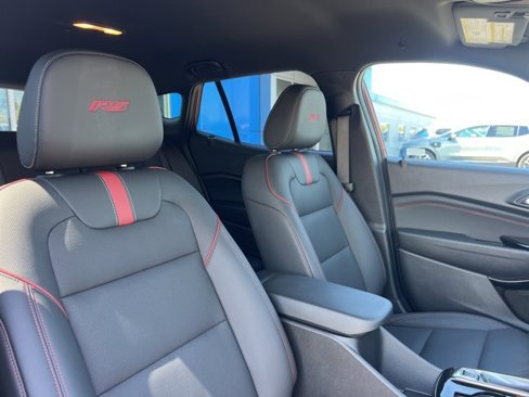 Used 2024 Chevrolet Trax RS w/ Driver Confidence Package image 24