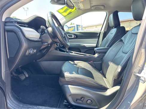 Certified 2022 Jeep Compass Limited image 11