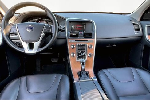 Used 2017 Volvo XC60 T5 Inscription w/ Preferred Option Package image 7