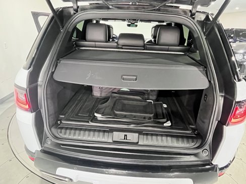 Used 2020 Land Rover Range Rover Sport HSE image 24