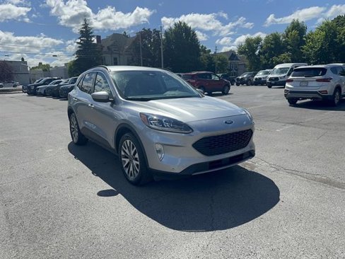 Certified 2022 Ford Escape Titanium image 22