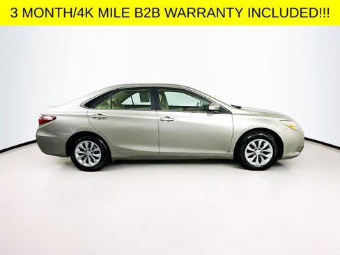 Used 2016 Toyota Camry LE image 8
