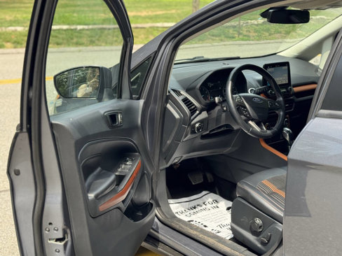 Used 2018 Ford EcoSport SES image 3