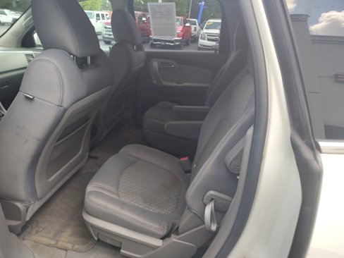 Used 2011 Chevrolet Traverse LT w/ Personal Connectivity Package image 8