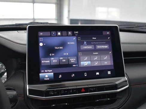Used 2023 Jeep Compass Trailhawk image 14