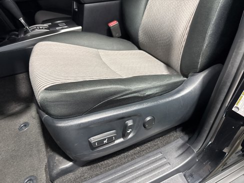 Used 2020 Toyota 4Runner SR5 image 32