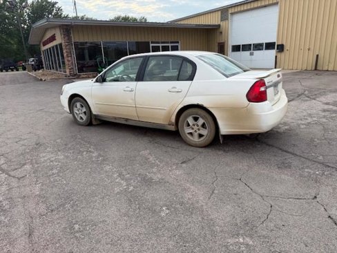 Used 2005 Chevrolet Malibu LS w/ Preferred Equipment Group image 11