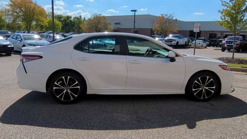 Used 2018 Toyota Camry SE image 9