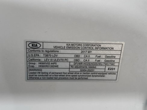 Used 2017 Kia Sorento LX w/ LX Convenience Package image 32