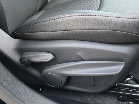 New 2025 Jeep Compass Sport image 7