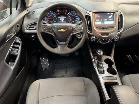 Used 2017 Chevrolet Cruze LT w/ Convenience Package image 7