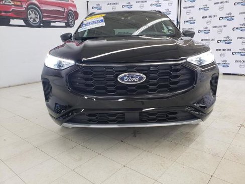 Certified 2023 Ford Escape ST-Line w/ Tech Pack #1 image 2