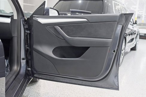 Used 2023 Tesla Model Y Long Range image 32