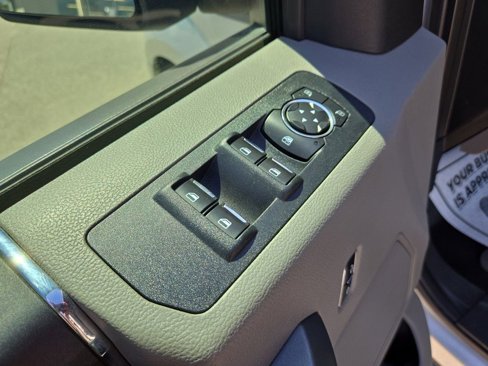 Used 2018 Ford F150 XLT image 13