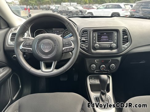 Used 2018 Jeep Compass Sport image 27