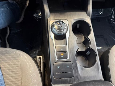 Used 2022 Ford Escape SE image 16