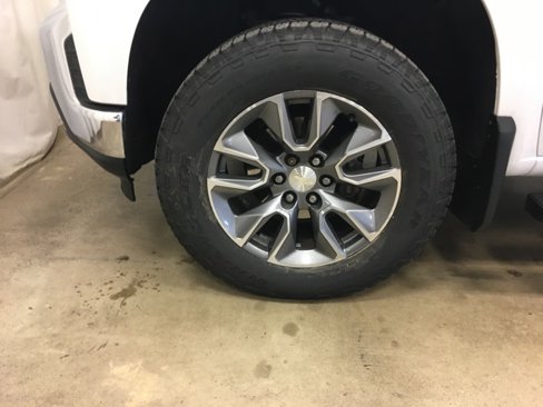 Used 2019 Chevrolet Silverado 1500 LT w/ All-Star Edition image 11