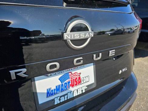 New 2025 Nissan Rogue S image 17
