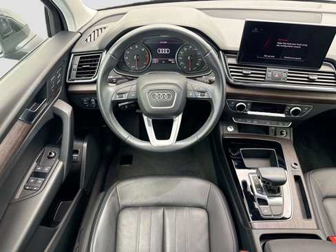 Used 2023 Audi Q5 2.0T Premium w/ Convenience Package image 10