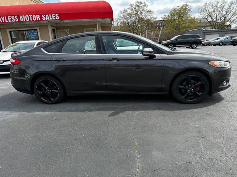 Used 2015 Ford Fusion SE w/ Equipment Group 201A image 8