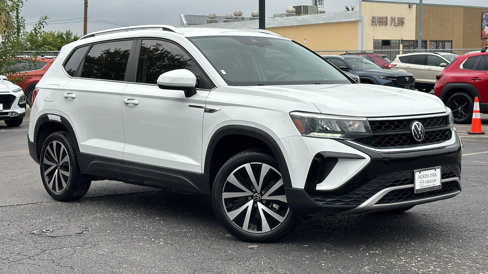 Used 2022 Volkswagen Taos SE image 2