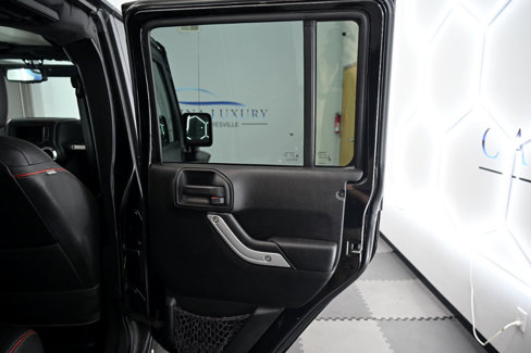 Used 2016 Jeep Wrangler Unlimited Sahara image 33