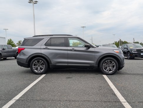 Certified 2021 Ford Explorer XLT w/ Equipment Group 202A image 2