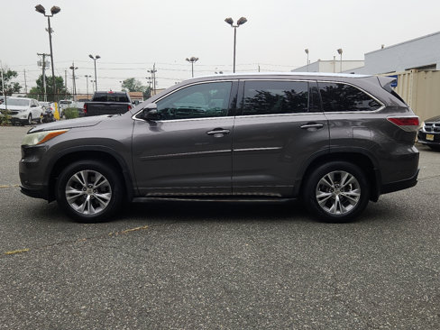 Used 2015 Toyota Highlander XLE image 2