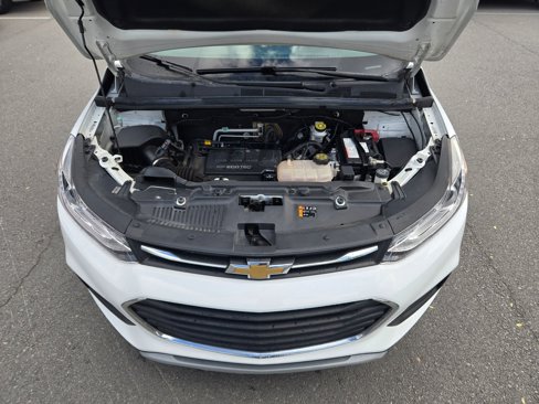 Used 2020 Chevrolet Trax LT w/ Driver Confidence Package image 19