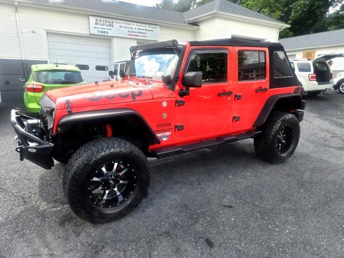 Used 2013 Jeep Wrangler Unlimited Sport image 2