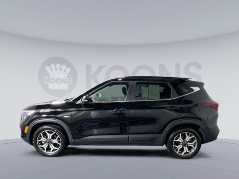 Used 2022 Kia Seltos EX image 2