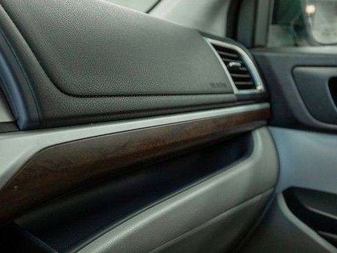 Used 2016 Toyota Highlander Limited image 22