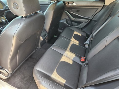Used 2020 Volkswagen Jetta SEL image 12