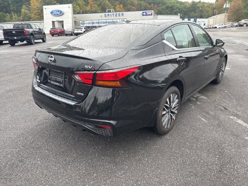 Used 2023 Nissan Altima 2.5 SV w/ SV Premium Package image 4