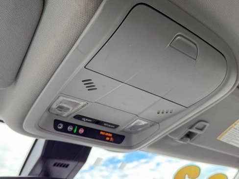 Used 2022 Chevrolet Equinox LT image 30