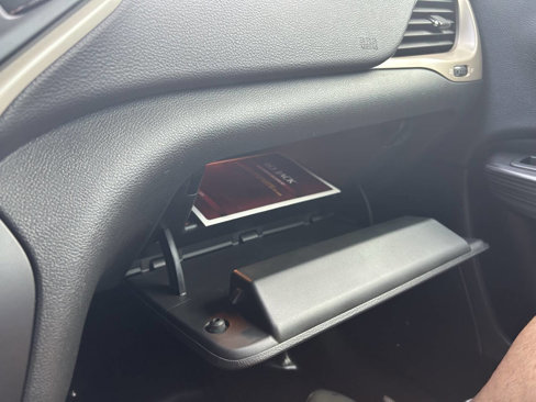Used 2014 Jeep Cherokee Limited image 37