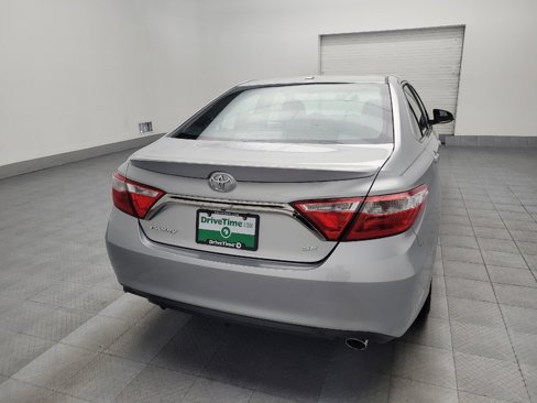 Used 2017 Toyota Camry SE image 7