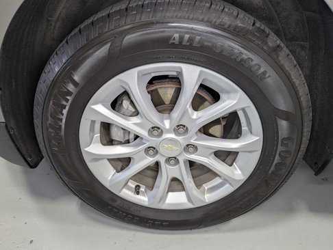 Used 2018 Chevrolet Equinox LT image 3