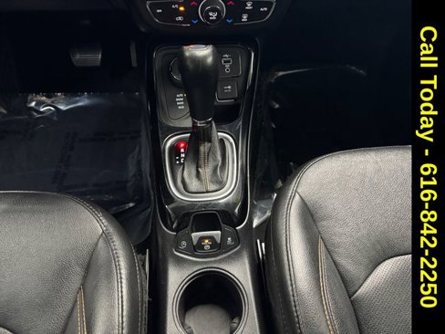 Used 2021 Jeep Compass Limited image 14