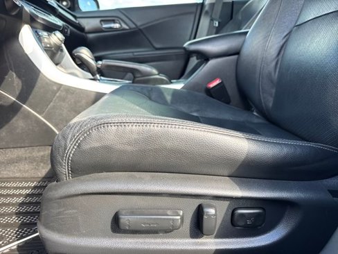 Used 2015 Honda Accord EX-L image 12