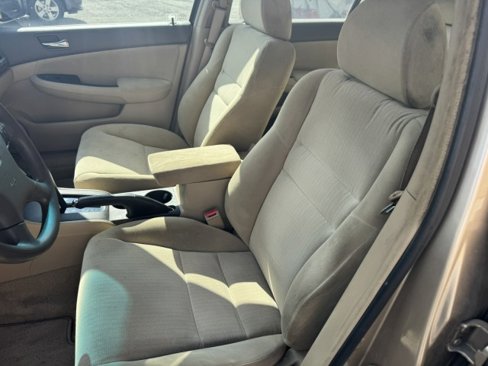 Used 2005 Honda Accord LX image 10