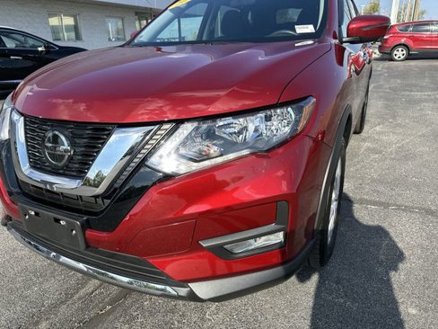 Used 2018 Nissan Rogue SV w/ Premium Package image 35