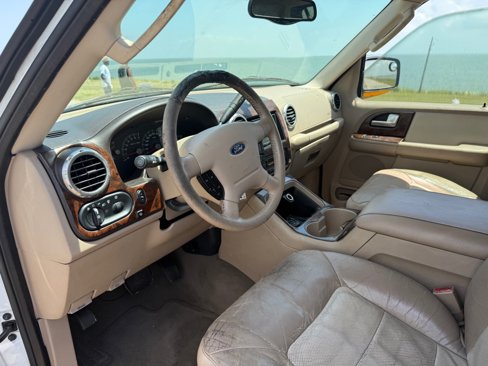 Used 2004 Ford Expedition Eddie Bauer image 9