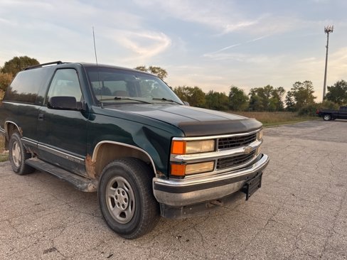 Used 1998 Chevrolet Tahoe 4WD 2-Door w/ Preferred Equipment Group 2 image 13