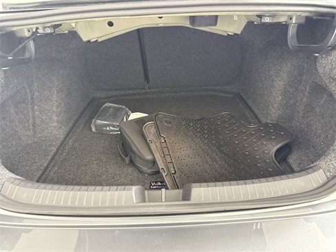 Used 2024 Volkswagen Jetta Sport image 15