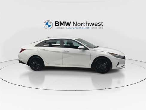Used 2023 Hyundai Elantra Blue image 5