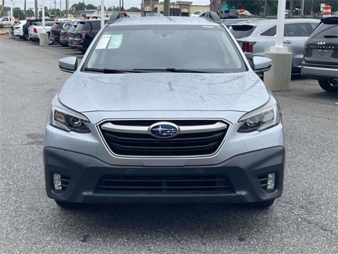 Used 2022 Subaru Outback Premium image 2