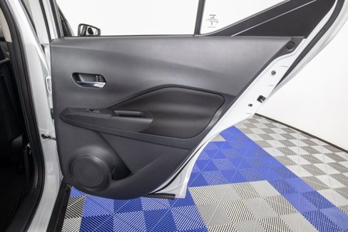 Used 2024 Nissan Kicks SV image 16