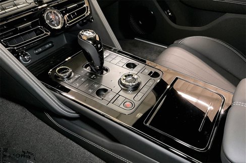 New 2026 Bentley Flying Spur Plug-In Hybrid image 12