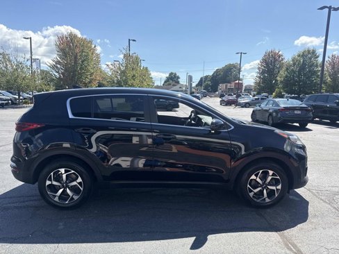 Used 2022 Kia Sportage LX image 8